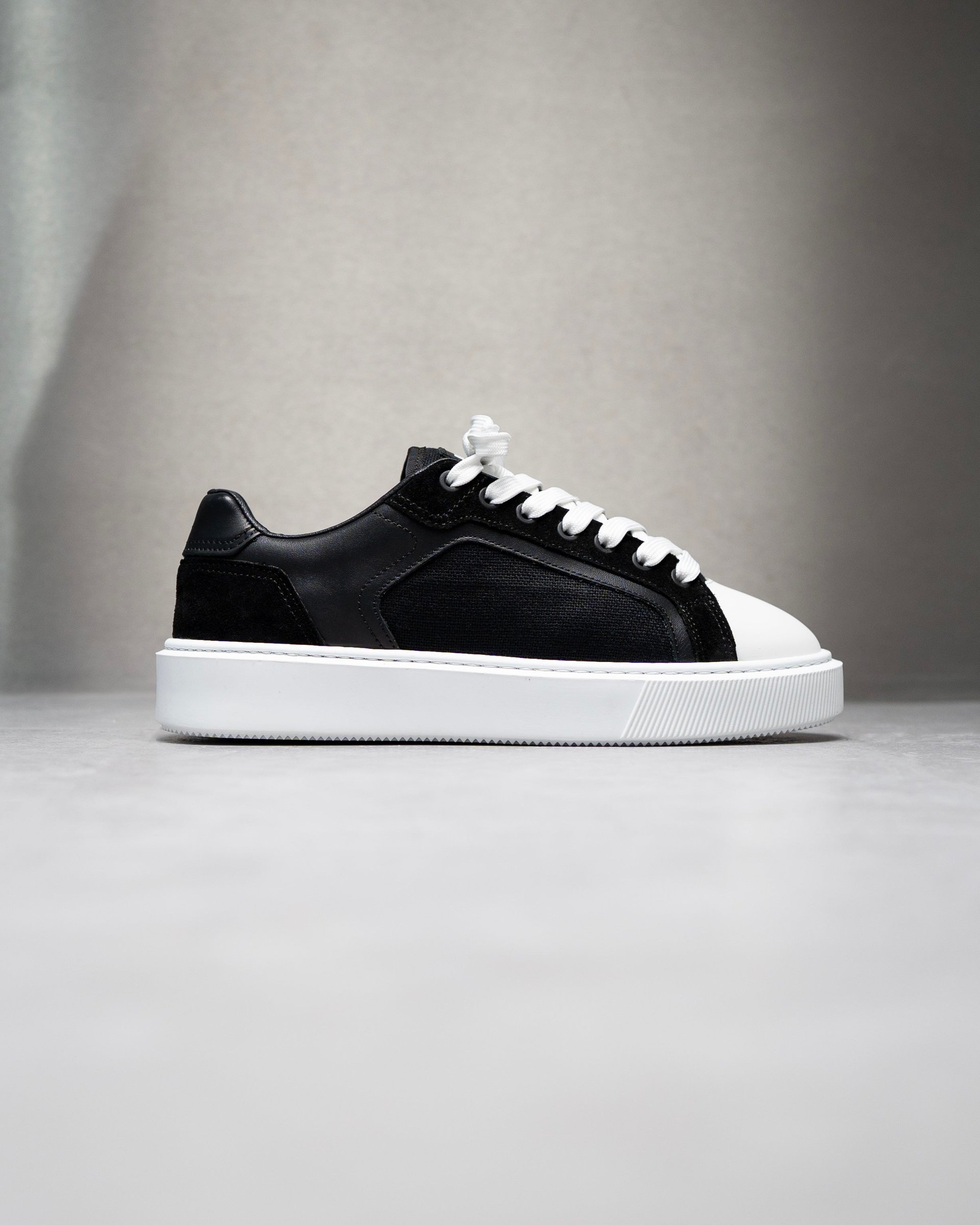 Blaekh Staple Sneaker Black/White